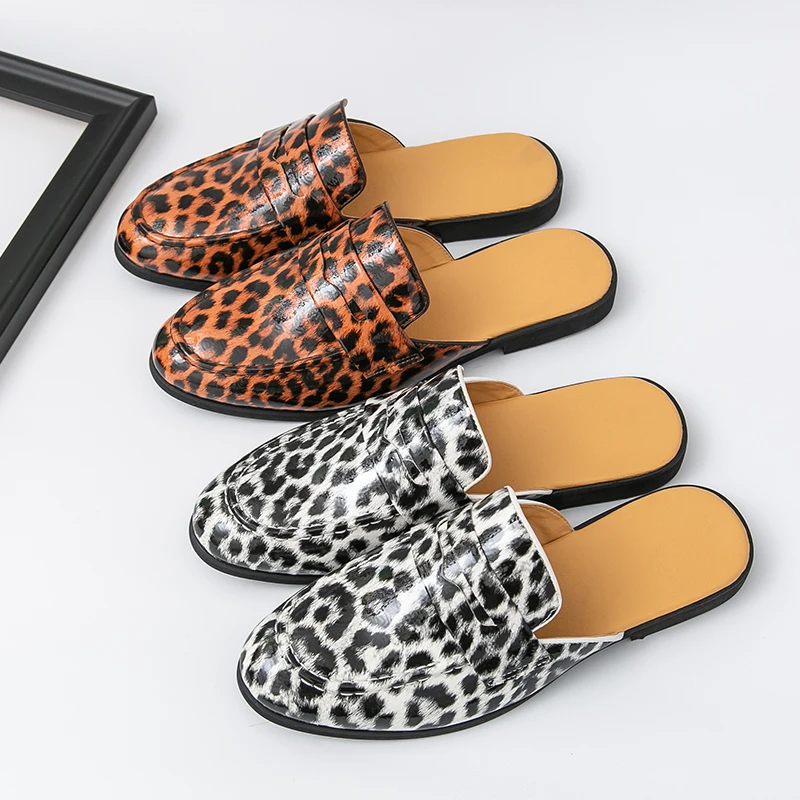 Nuevas zapatillas de pareja para hombre, ligeras, cómodas, a la moda, transpirables, para interiores y exteriores, medias zapatillas con un pie, talla 38-46