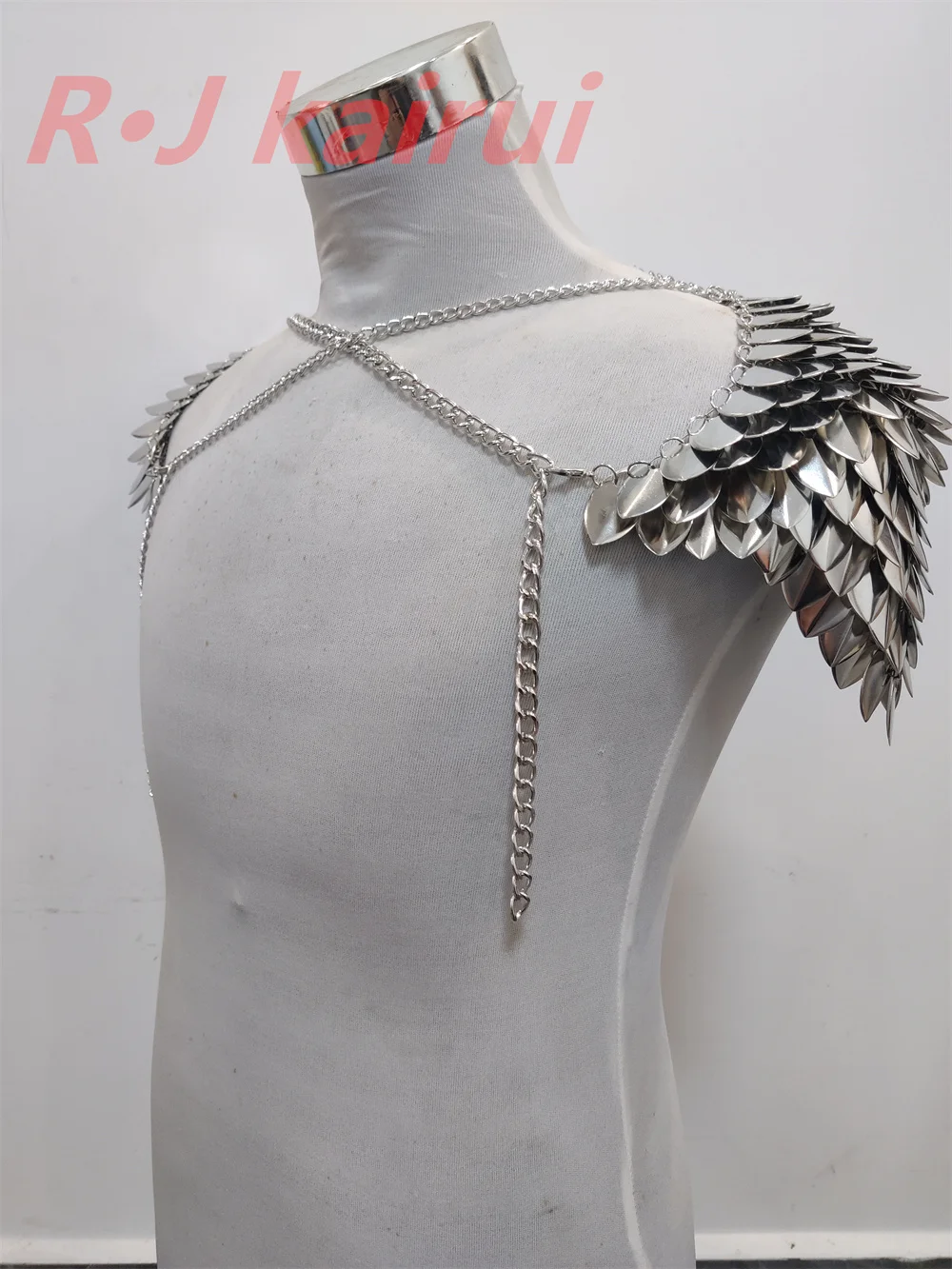 New Fashion RJFS29 Men\'s Mermaid Fish Scales Neck Shoulder Chains Layers Chainmail Dragon Scale Shoulder Jewelry 2 Colors