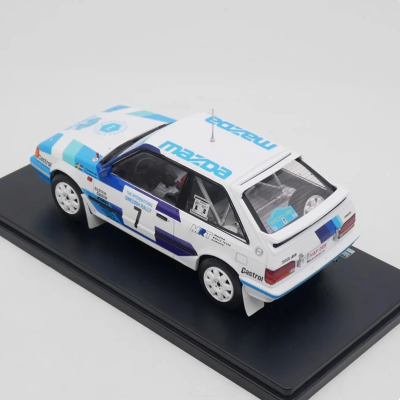 IXO 1:24 Mazda 323 4WD WRC 1989 Modello di auto da rally in lega Collezione statica Decorato Regali di festa Giocattoli