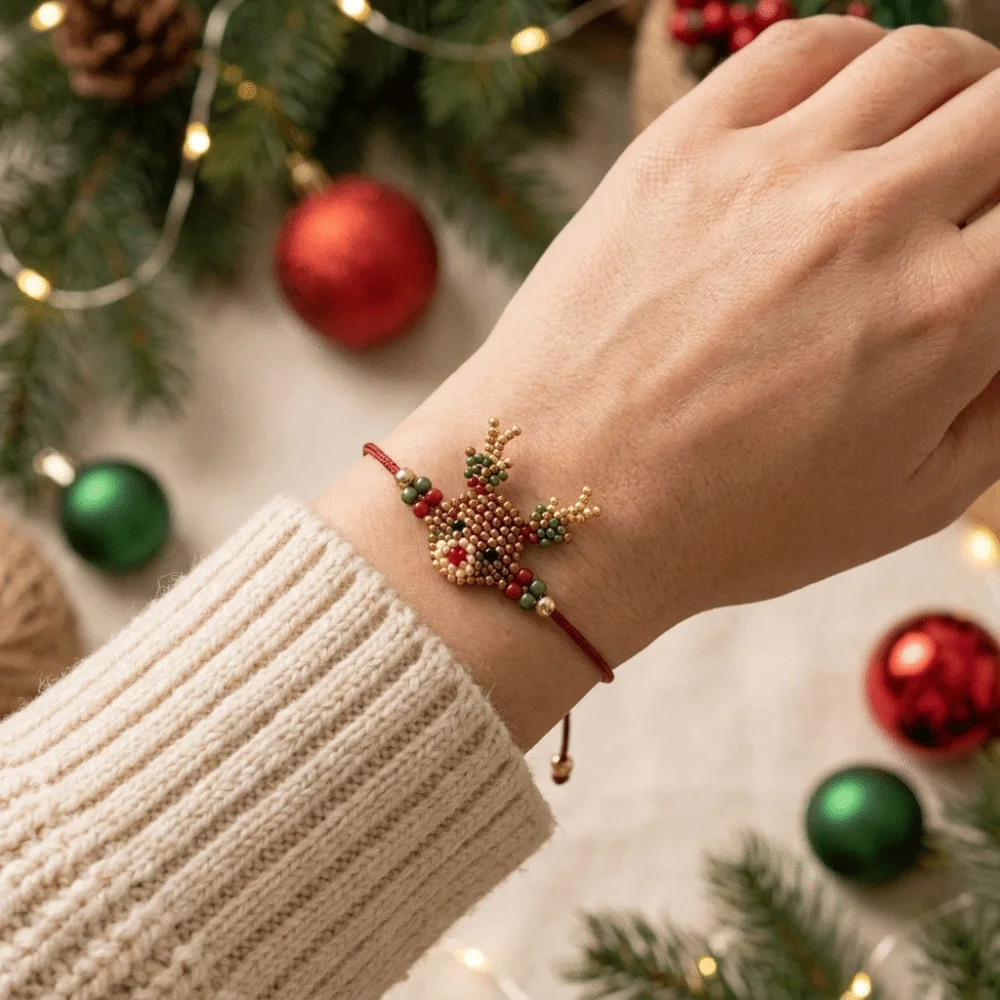 Festive Handmade DIY Bracelet Making Kit Elk Snowman Hand Jewelry Craft Set Animal Design Bead Christmas Bracelet Kit Women