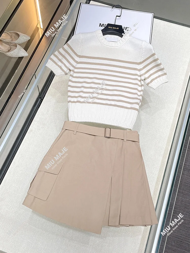 

High-End Women's Knitted Stripe T-irt Top with Workwear Skirt Color Blo Set Faionable Casual Outfit Combo