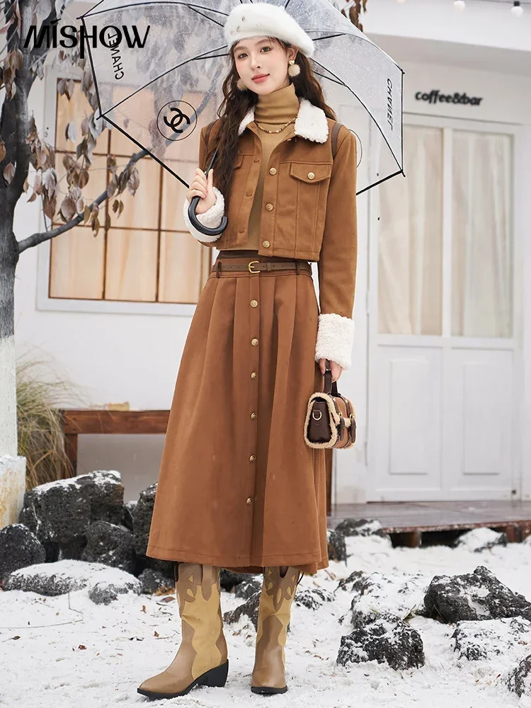 

MISHOW Lamb Wool Lapel Coat Pleated Skirt Separately 2024 Winter Fashion Solid Midi Skirt Faux Deerskin Velvet Top MXC56W0263