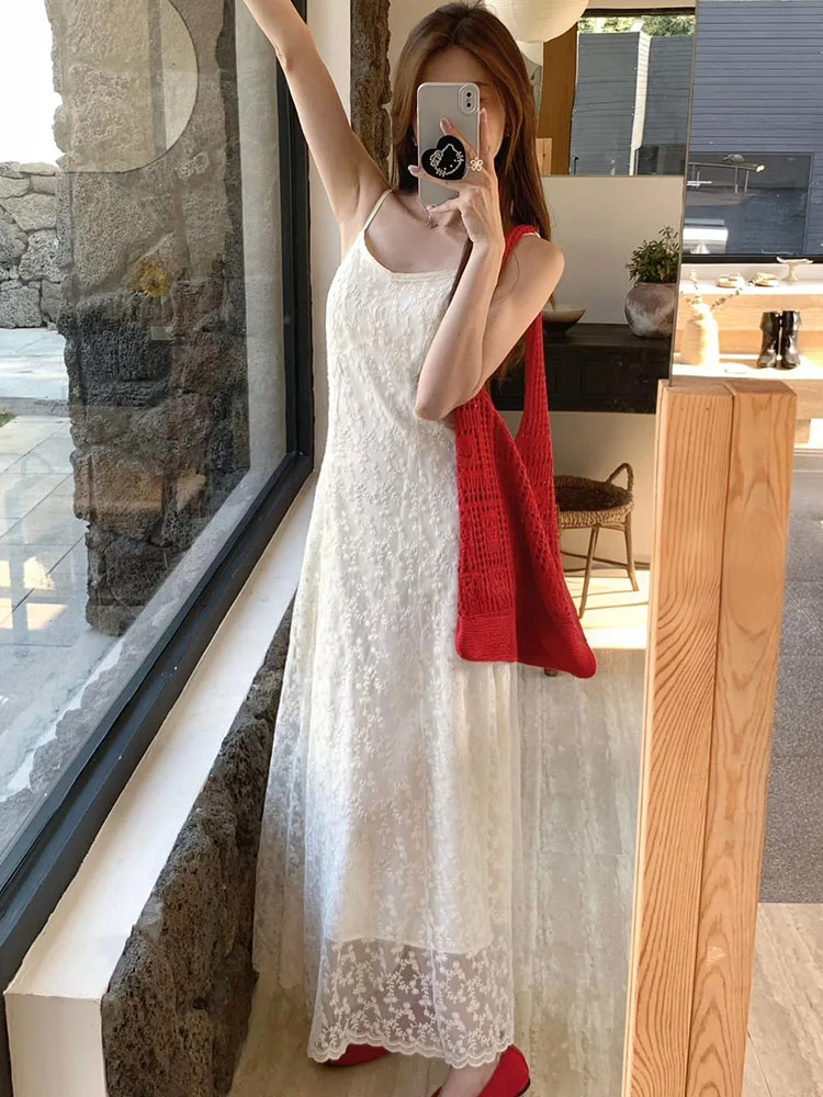 2025 جديد الأبيض الدانتيل الجاكار مثير حبال فستان طويل المرأة أنيقة Bodycon Casaul فستان المنزل الصيف الكورية الفاخرة مهرجان فستان