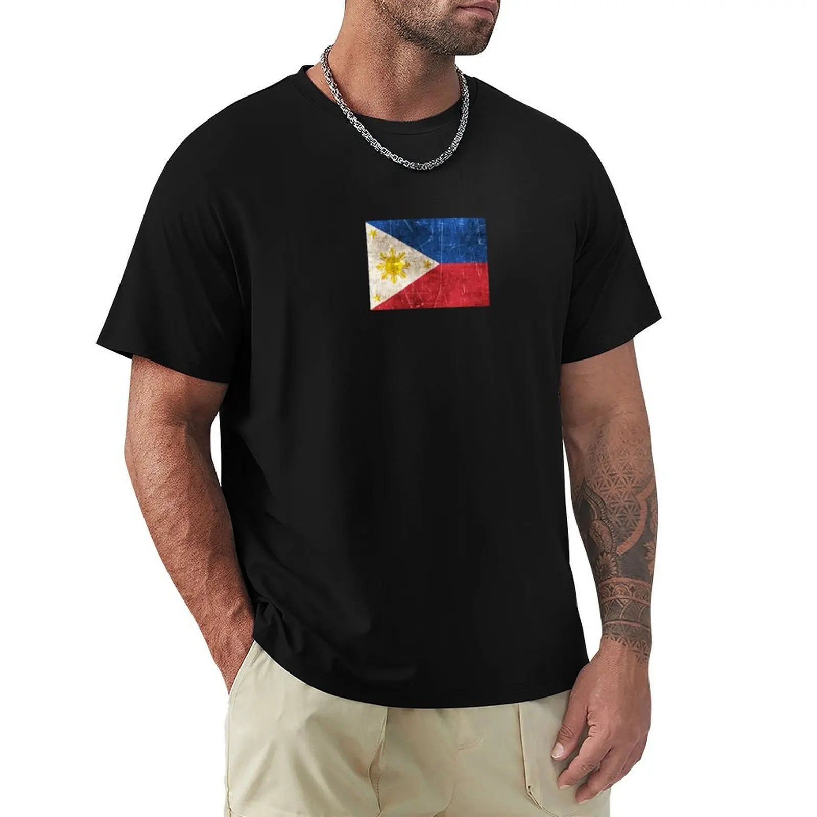 

Vintage Aged and Scratched Filipino Flag T-Shirt Cool Feeling Summer Tee Shirt