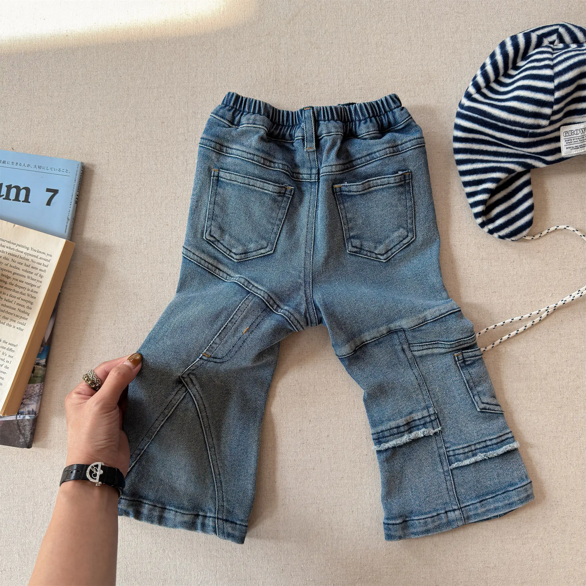 

2026 Spring New Children Denim Trousers Kids Casual Pants Fashion Girls Bootcut Jeans Baby Flared Trousers Toddler Clothes