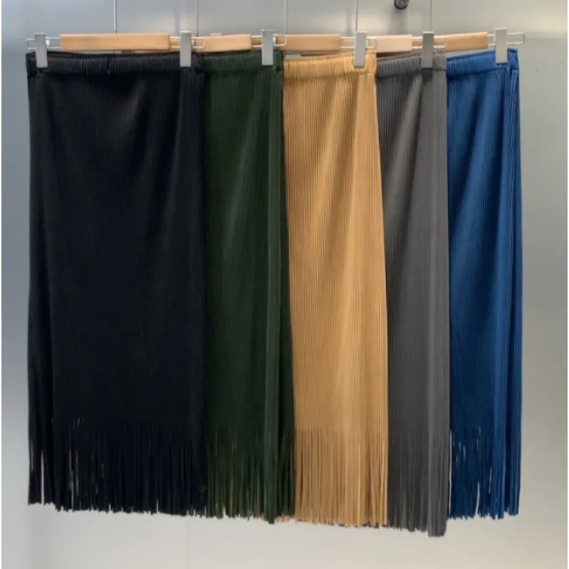 กระโปรงพลีททรงตรงยาวสไตล์เกาหลีสำหรับผู้หญิง ดีไซน์พู่ห้อยเรียบง่าย สวมใส่สบายๆ เหมาะกับฤดูใบไม้ร่วง เอวยางยืด สไตล์ลำลอง เหมาะสำหรับเดินทางไปทำงาน