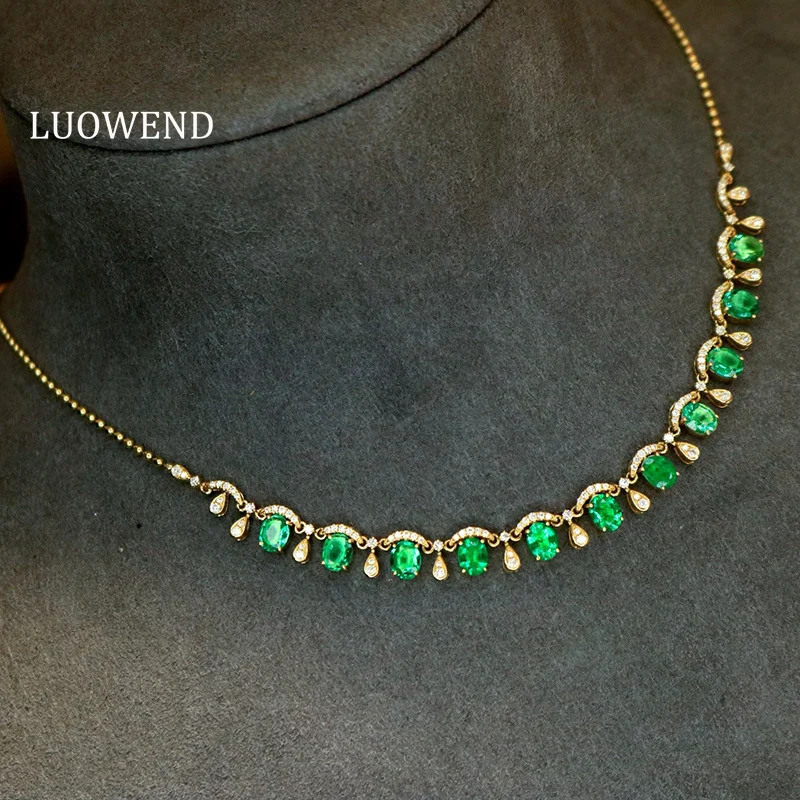 LUOWEND 100% 18K Yellow Gold Necklace Luxury Elegant Style Shiny Diamond Natural Emerald Necklace for Women High Party Jewelry