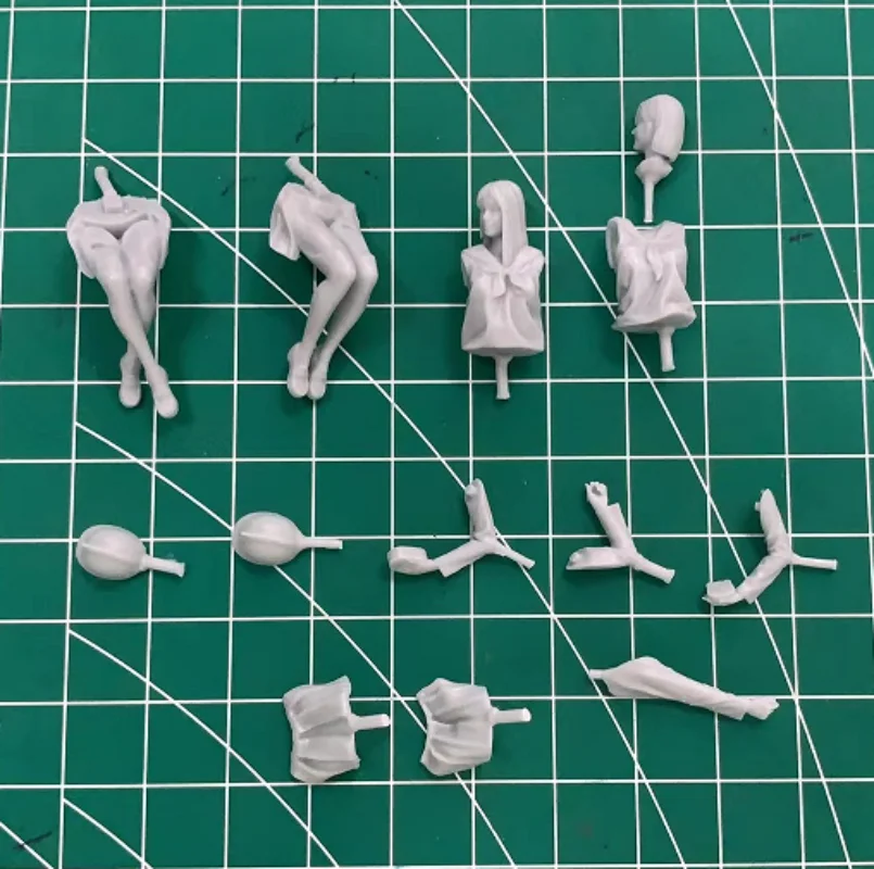 1/35 Scale Resin Figure Model Kit Girls Eating Micro Scene Layout 2 People Unassembled and Unpainted DIY Toys