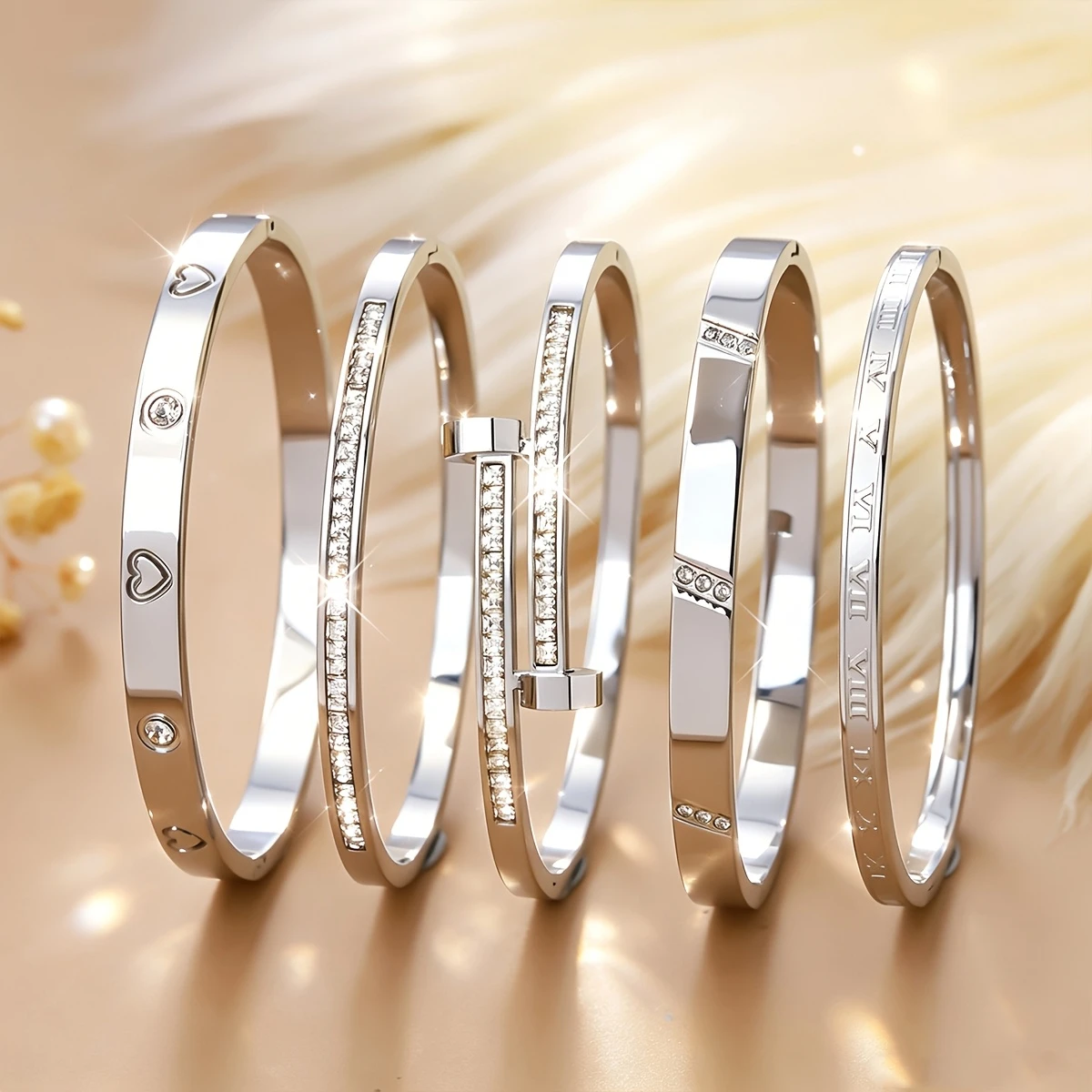 Women's Stainless Steel Five-Piece Stackable Bracelet Set, Steel-Colored Rivet Heart-Shaped Roman Numeral Zircon Crystal Bracelet, Waterproof and Non-Fading, Suitable for Holiday Parties and Gift-Giving