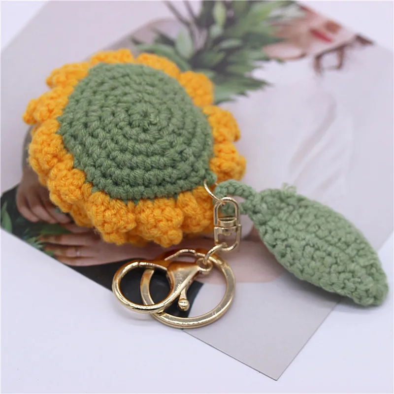 Creative Exquisite Hand-woven Pendant Woven Creative Wool Crochet Sunflower Keychain Bag Accessories Charm of Mobile Phone Gift