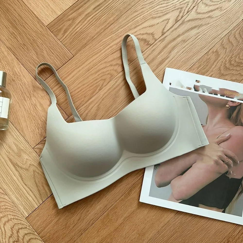 حمالة صدر بسيطة مقاومة للصدمات بدون خياطة ومضادة للترهل للنساء، حمالة صدر عميقة على شكل حرف V للسيدات