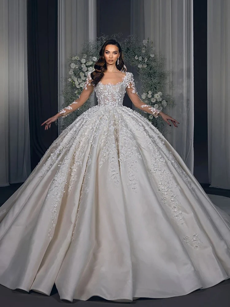 فستان زفاف رومانسي من الساتان مع ثوب حفلة دانتيل مطرز بأكمام طويلة وياقة مربعة مخصص للعروس بأربطة رداء MariéE من الساتان