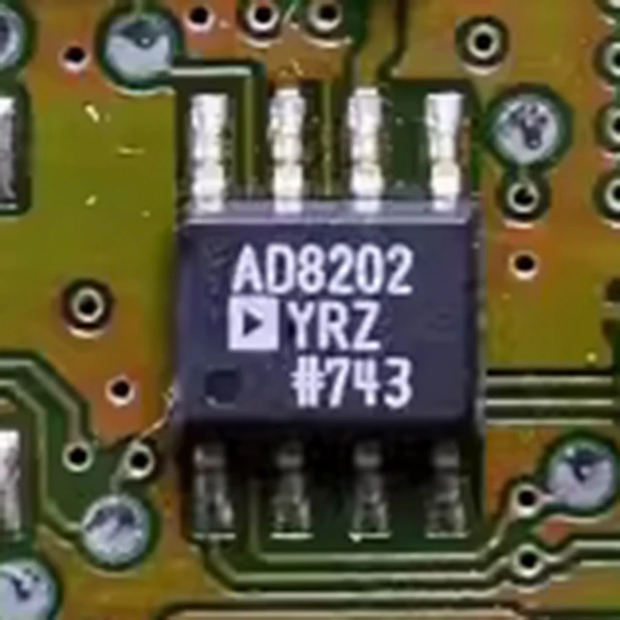 AD8202 AD8202YRZ SOP-8 Original New Car IC Chip Computer Board Differential Operational Amplifier