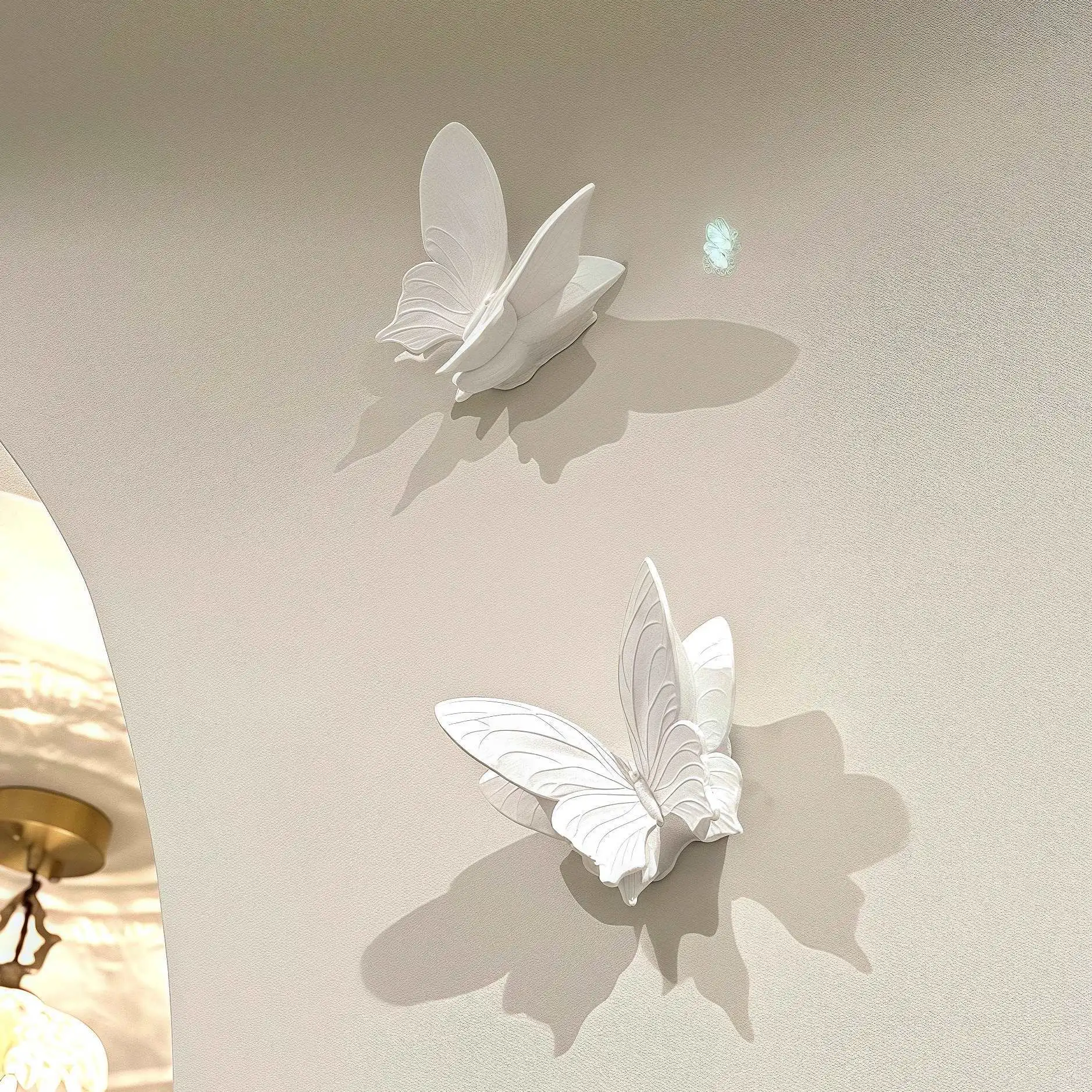 

French-style plaster butterfly wall decoration Artistic decorative 3D living room wall decoration TV wall mosaic decoration