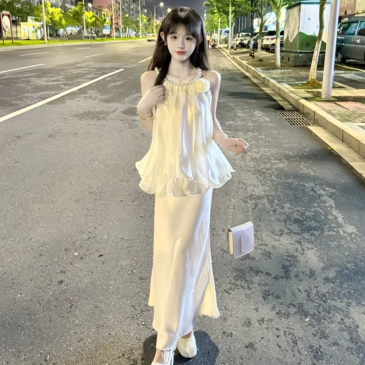 

Женские комплекты из двух предметов, элегантный стиль, высококачественный цветочный трехмерный жемчуг, бретелька на шее, топ без рукавов, топ + юбка на бедрах