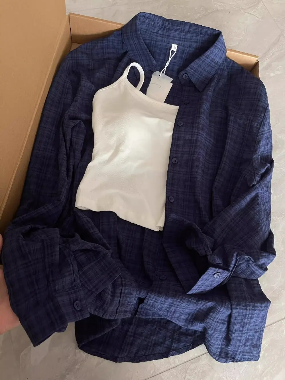 

French Retro Navy Blue Plaid Shirt Women Spring Autumn Loose Lazy Style Long Sleeved Top Classic Lapel Single Breasted Blouse