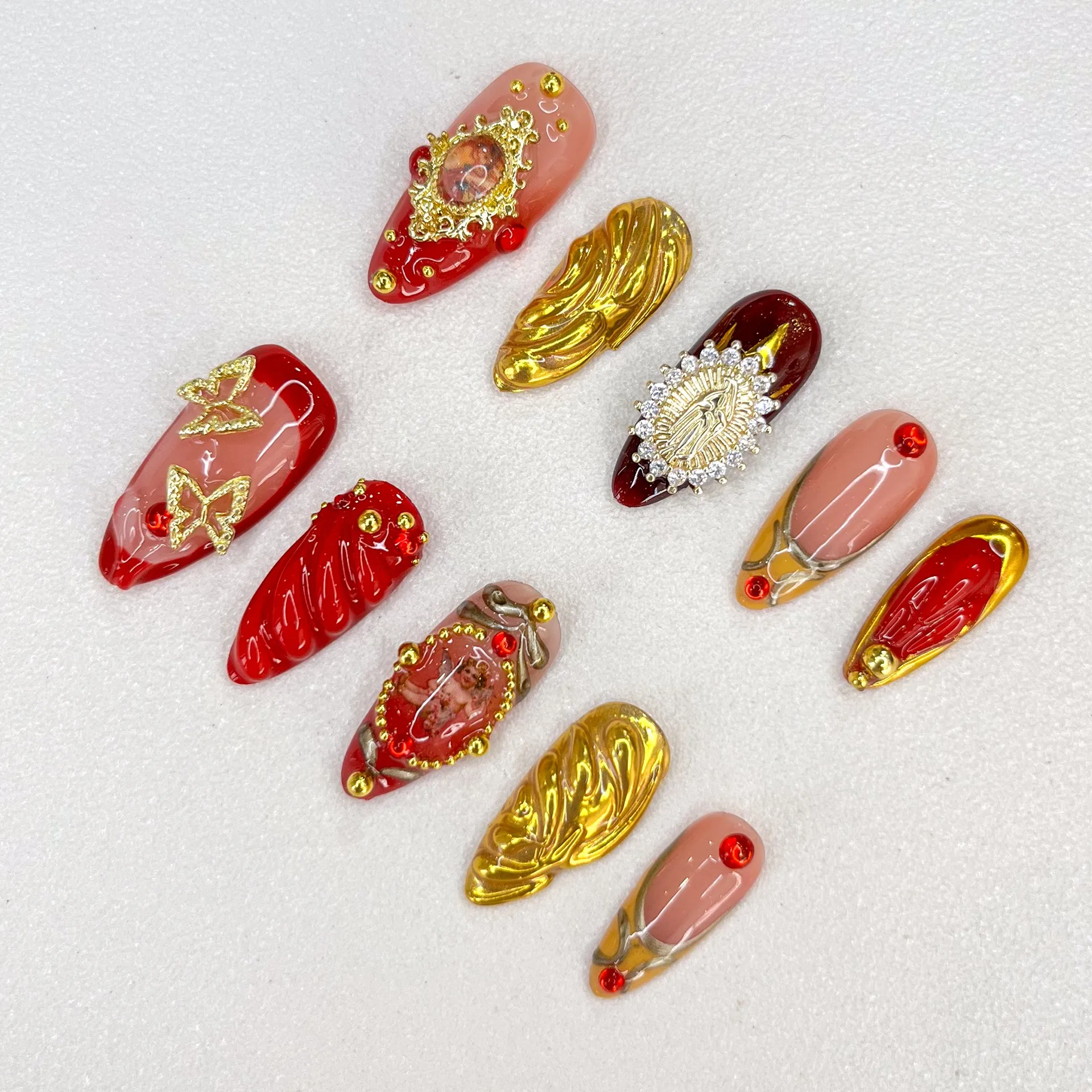 3D Handmade Designer Fake Nails Red Embossed Gold Glossy Fake Nails with Nail Press Kit Nails Press on