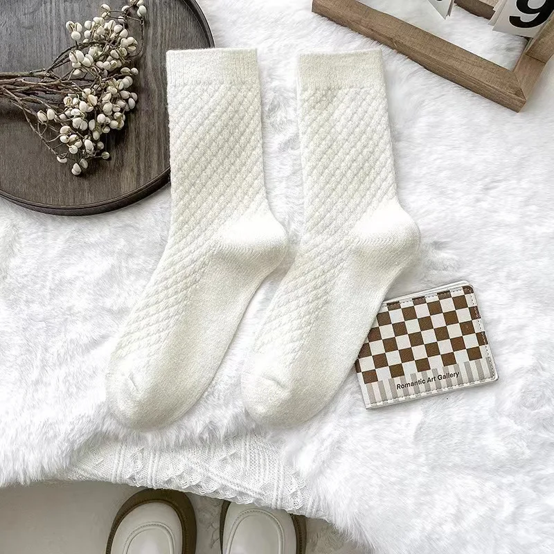 1 pairs thickened terry mid-calf socks for autumn and winter ,unisex,solid color and simple design,suitable for commuting