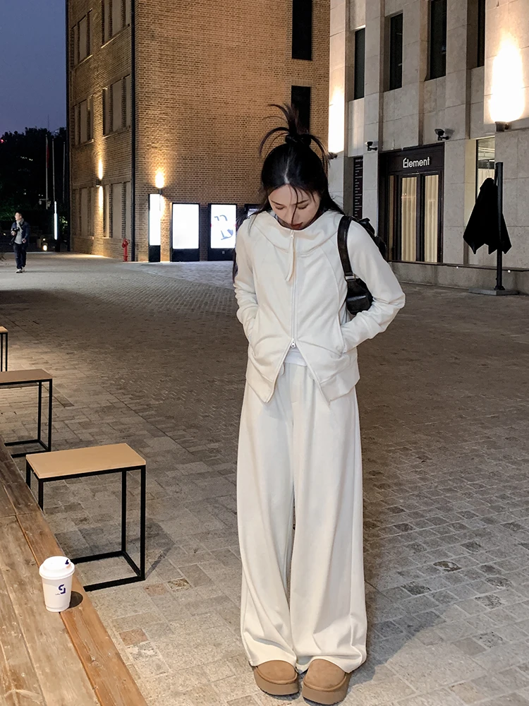 

Мягкие спортивные брюки, длинные прямые брюки, повседневные широкие брюки, корейский стиль, простой дизайн, удобные хлопковые брюки для повседневной носки.