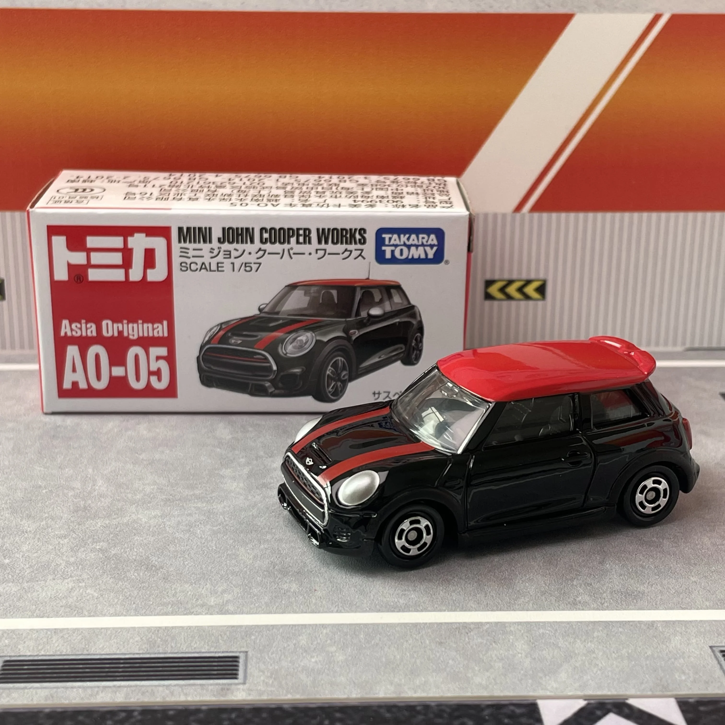 Takara Tomy Tomica A0-05 Mini John Cooper Works Casting Static Alloy Car Vehicle Diecast Metal Mode Collection Display Toy Gift
