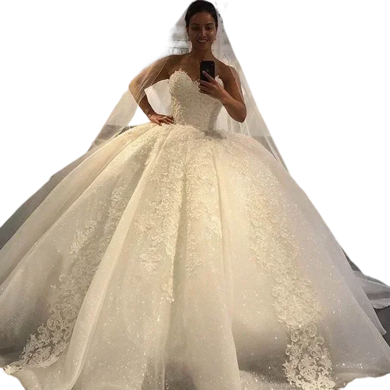 

Customized Sweetheart Sleeveless Sequins Bridal Dress 2025 Court Train Lace Appliques Princess Puffy Ballgown Wedding Gowns