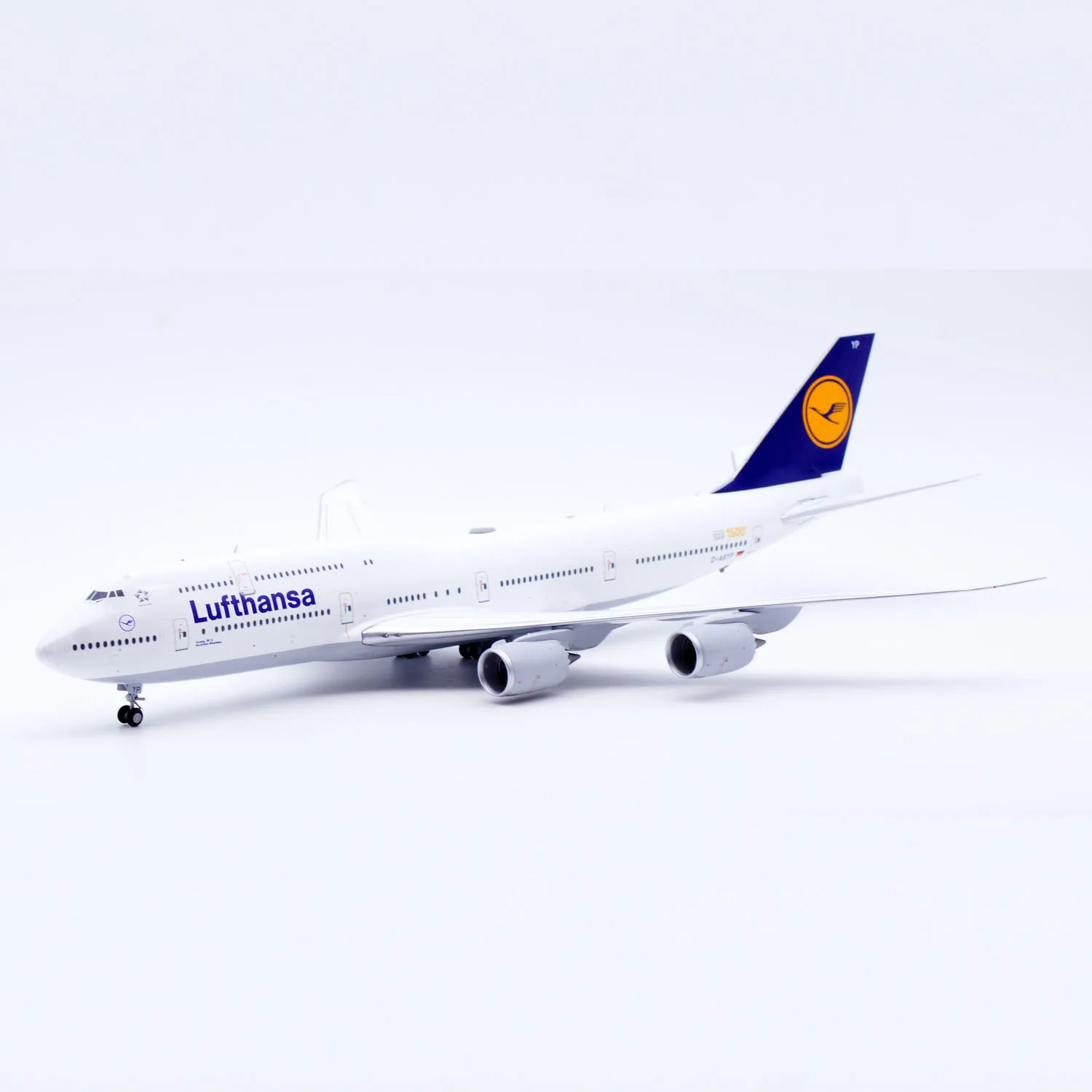 EW2748008 Alloy Collectible Plane Gift JC Wings 1:200 Lufthansa Boeing B747-8 [1500th 747] Diecast Aircraft Jet Model D-ABYP view 5