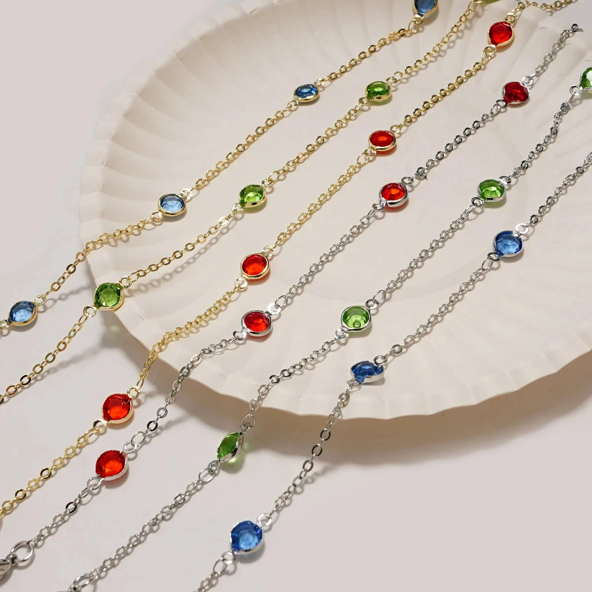 نظارات شمسية ماسية مائية سلسلة مظلة ، قناع معدني بسيط لؤلؤ جوهرة نظارات سحر ، نظارات بحبل أحمر ، حبل إطار ، موضة