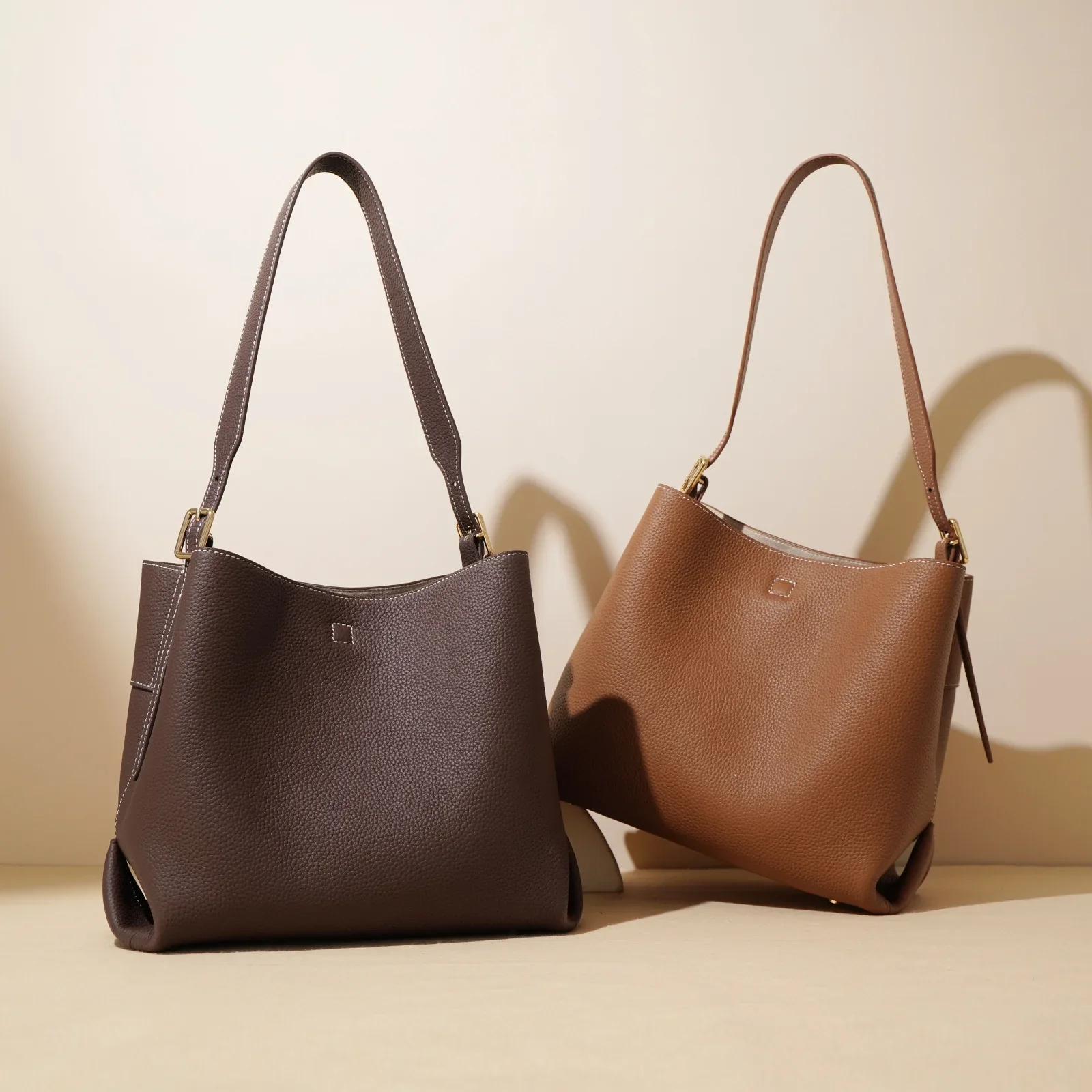 Stylish Genuine Leather Tote Bag for Women's Everyday Use