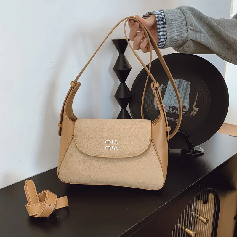 

2025 Autumn Textured Shoulder Bag, Niche Crossbody Purse for Women, Minimalist Day-to-Night Tote, Luxe Sling Bag, Commuter Top