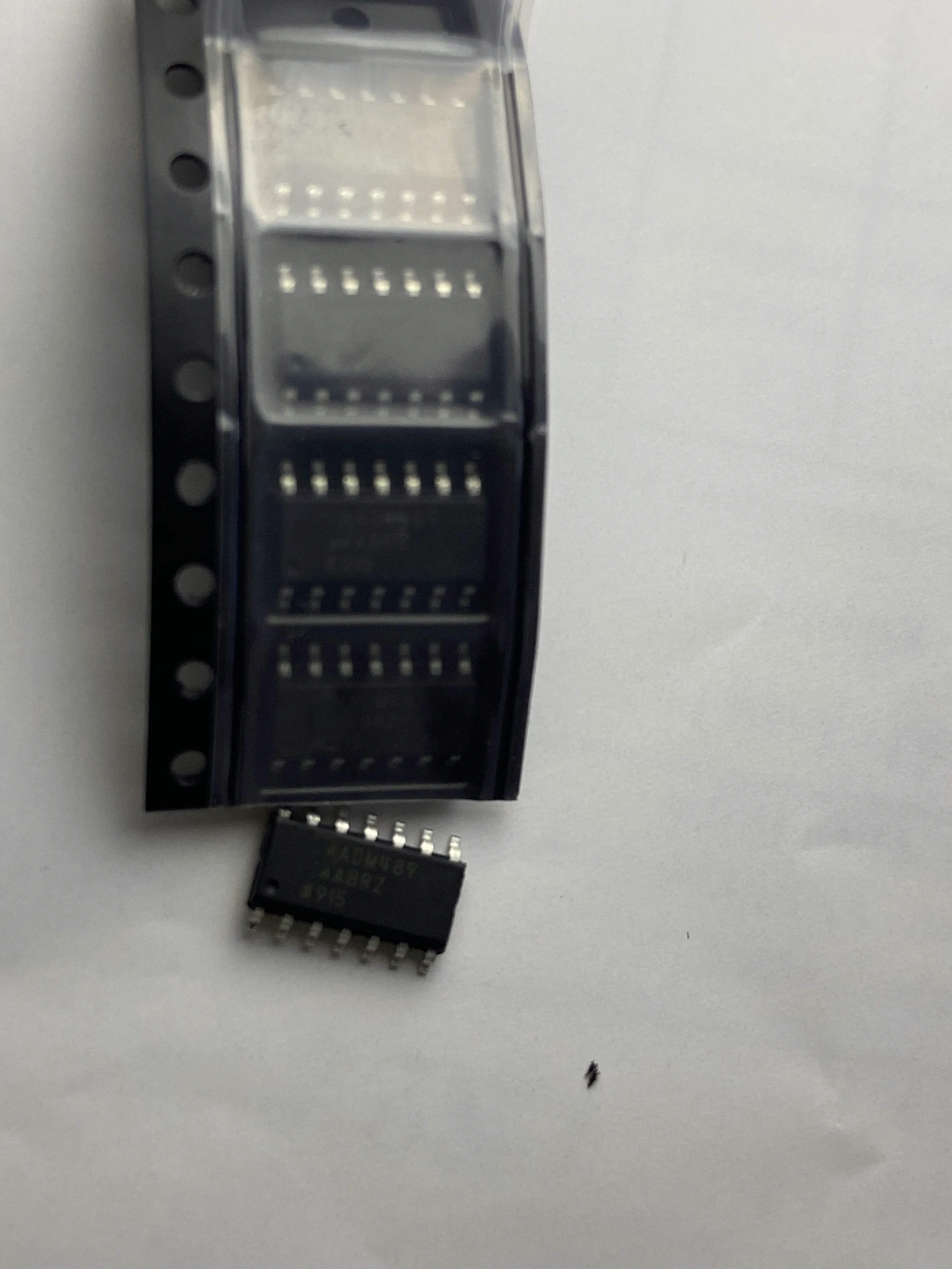 ADG509AKR ADG509AK ADM489 ADM489ABRZ CY22800KFXC CY22800 original novo