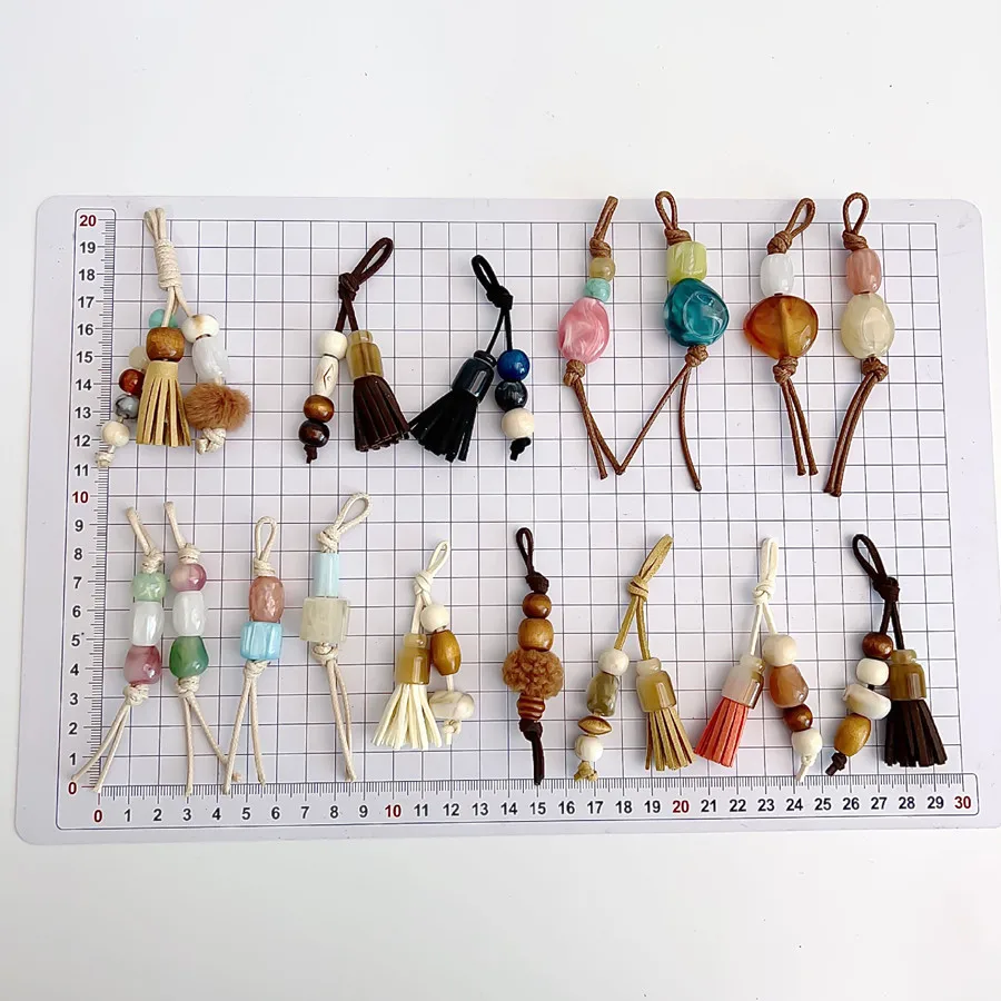 Retro Quasten-Plüsch-Schuhcharms, handgewebte, vielseitig einsetzbare DIY-Accessoires, frische Farb-Anhänger, modische Dekoration für Schuhe und Stofftaschen – Detail 2