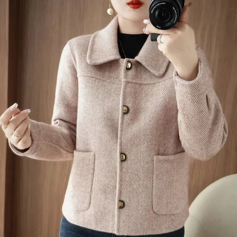 2025 Winter Woolen Coat Women's Small stature Autumn Winter New Slim Fit and Lightweight Versatile Fashion Short Woolen Jacket