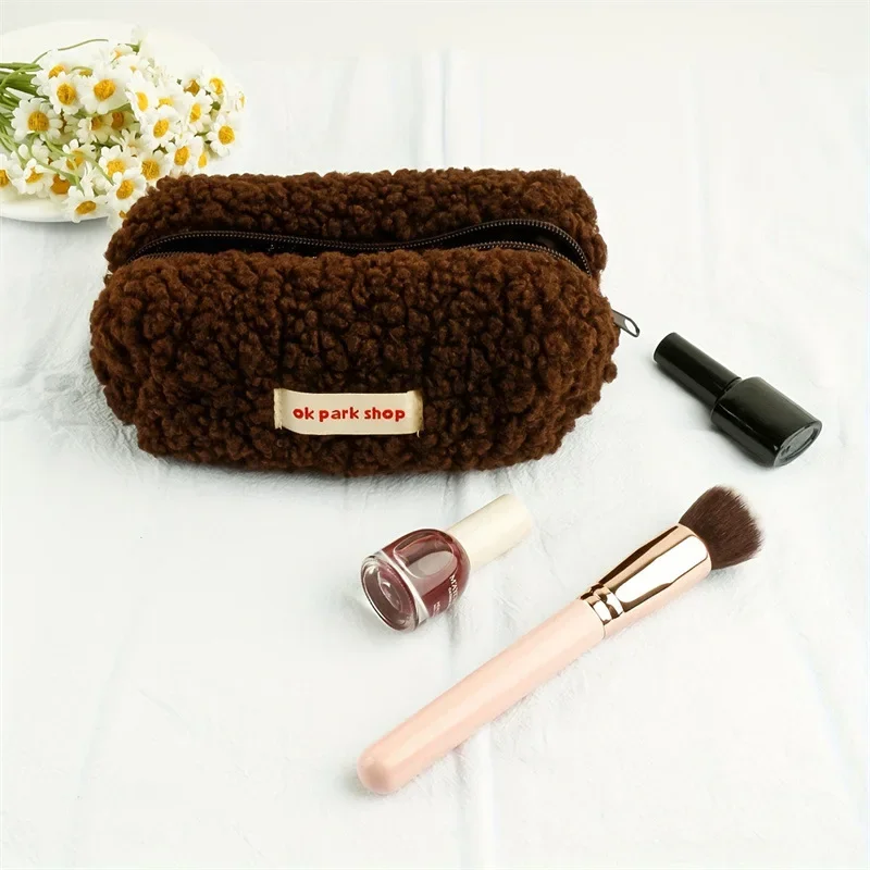 1 Pc Cute Fur Makeup Bag for Women Zipper Large Solid Color Cosmetic Bag Travel Make Up Toiletry Bag Washing Pouch