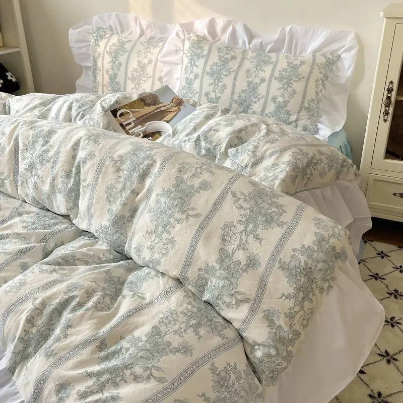 

Romantic French Printed Bed Sets with Lace Naked Sleeping Skin Friendly Cozy Home Textile Kit Adults Child Comforter Cover Set