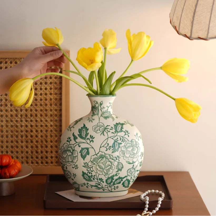 

Chinese green, blue and white ceramic vase, water cured flower arrangement, retro living room decoration, light luxury and high-