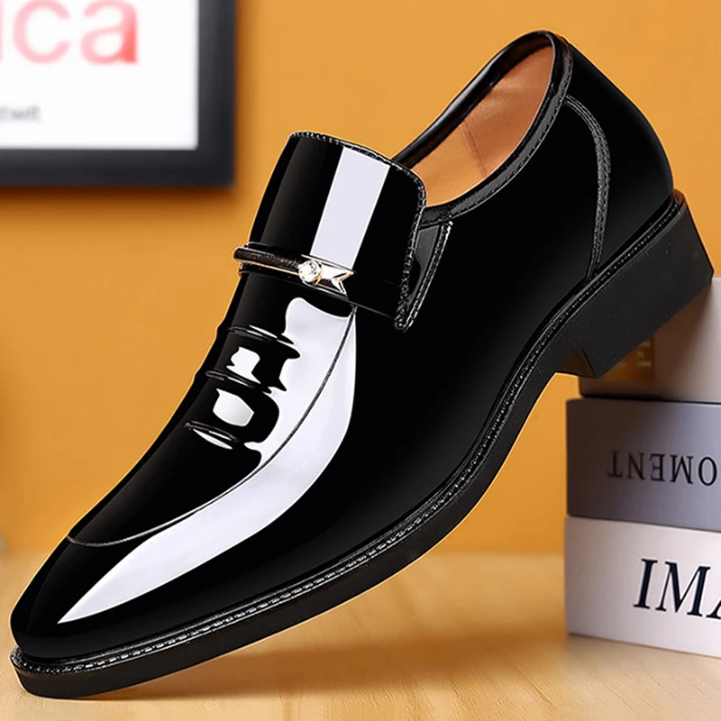 Patent PU Leather Shoes for Men Business Shoes Casual Point Toe Slip on Loafers for Men Luxury Party Wedding Plus Size Shoes