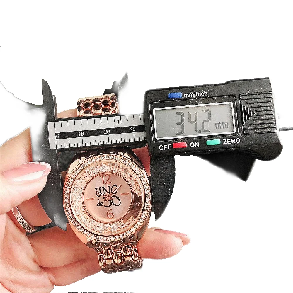 Orologio alla moda UNOde50 Premium: eleganza conveniente da indossare tutti i giorni