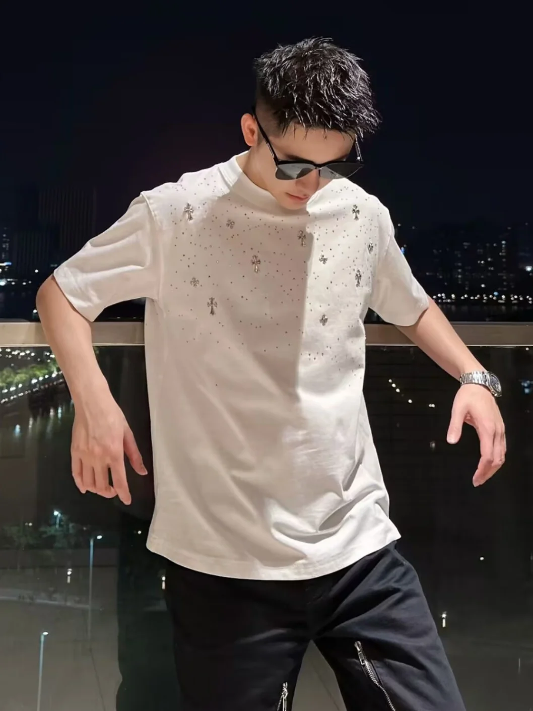 

Летняя футболка оверсайз с крестом из страз в стиле хэви-метал, модный топ для молодежи в городском стиле