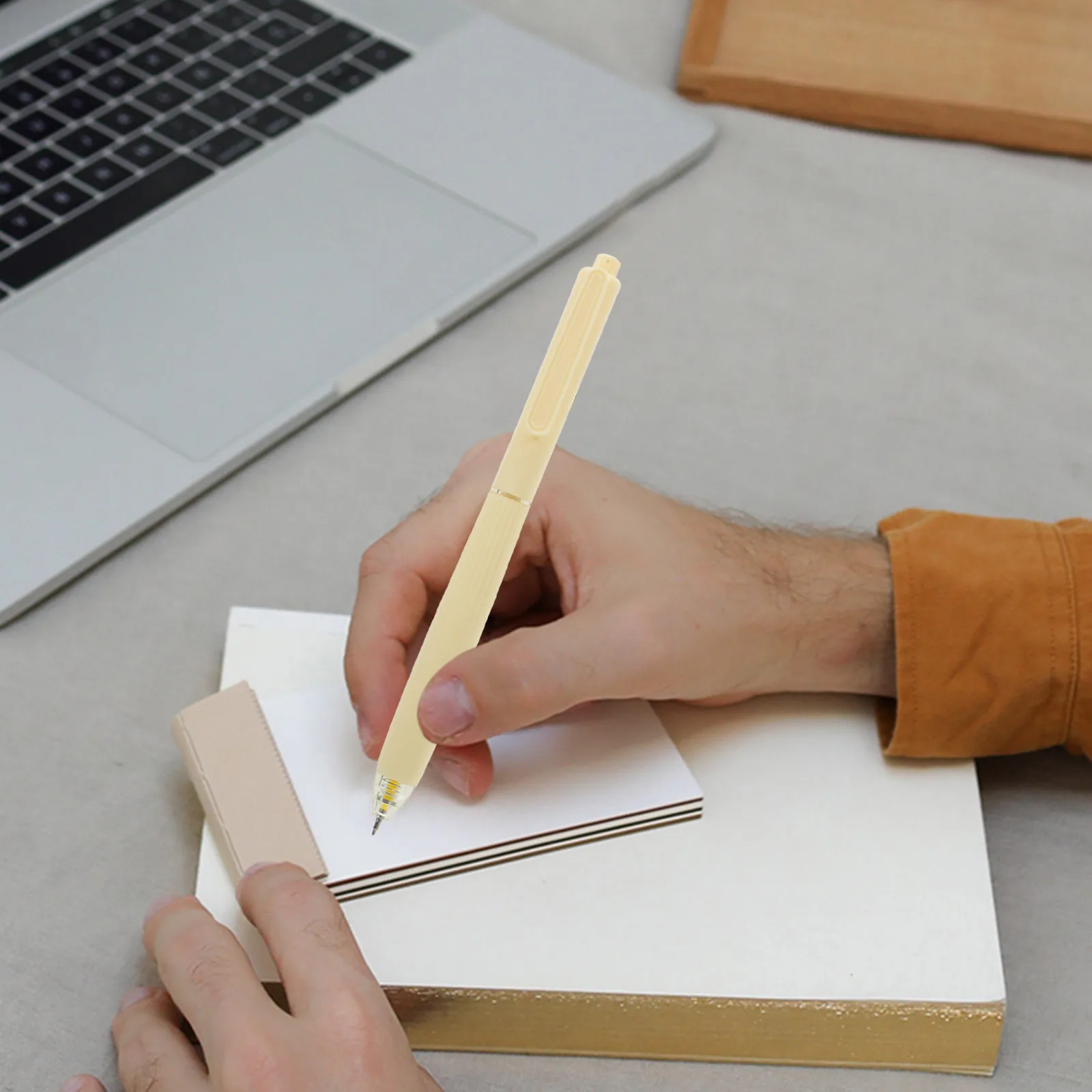 

Набор гелевых ручек, 5 шт., тонкие точки, гладкое письмо, идеально подходят для заметок, школьные принадлежности, эстетические канцелярские принадлежности 0,5 мм