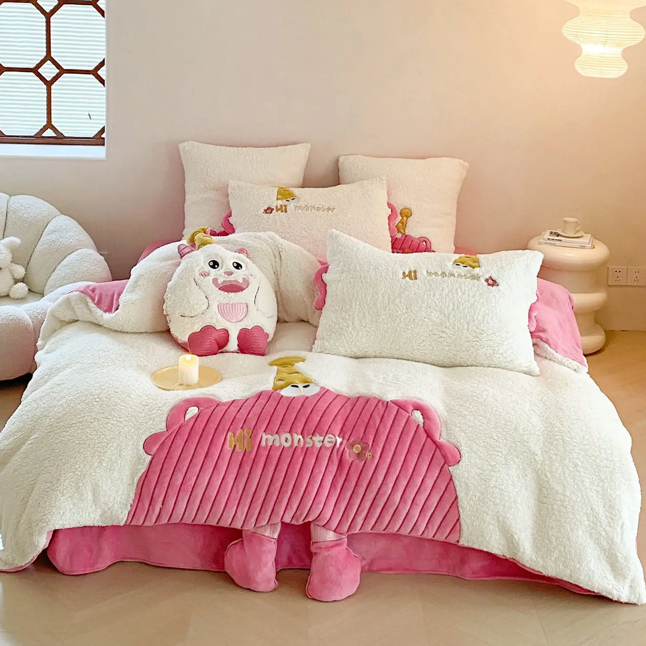 

Cute Milk Velvet Duvet Cover Sticker Shaped Lamb Velvet Four Piece Set Winter Thickened Girl Bedroom Decoration Christmas Gift