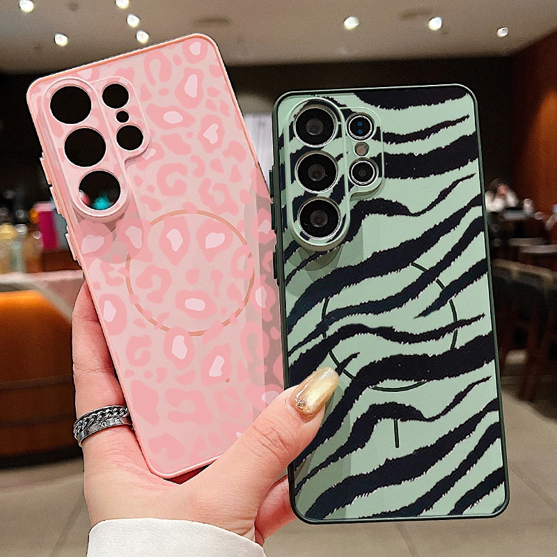 Magnetische Handyhülle für Samsung Galaxy S25 S26 S24 S23 Ultra S25 S24 FE A17 A57 A56 A37 A55 A16 A35 A15 A36 mit Leopardenmuster