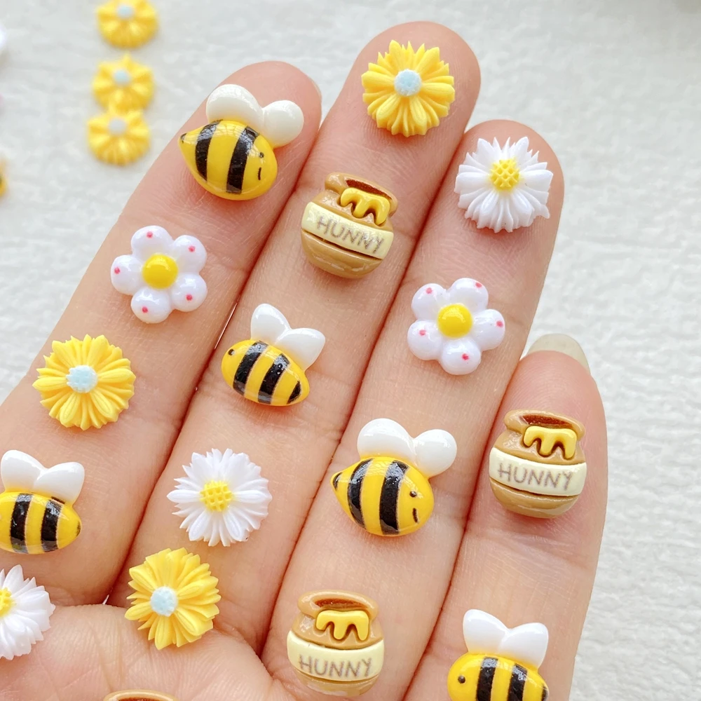 50 Stück niedliche Mini-Cartoon-Bienen aus Kunstharz, kleine Blumen, Chrysanthemen, Kunstnägel mit flacher Rückseite, DIY-Scrapbook-Dekoration, Schmuck, Bastelarbeiten – Detail 6