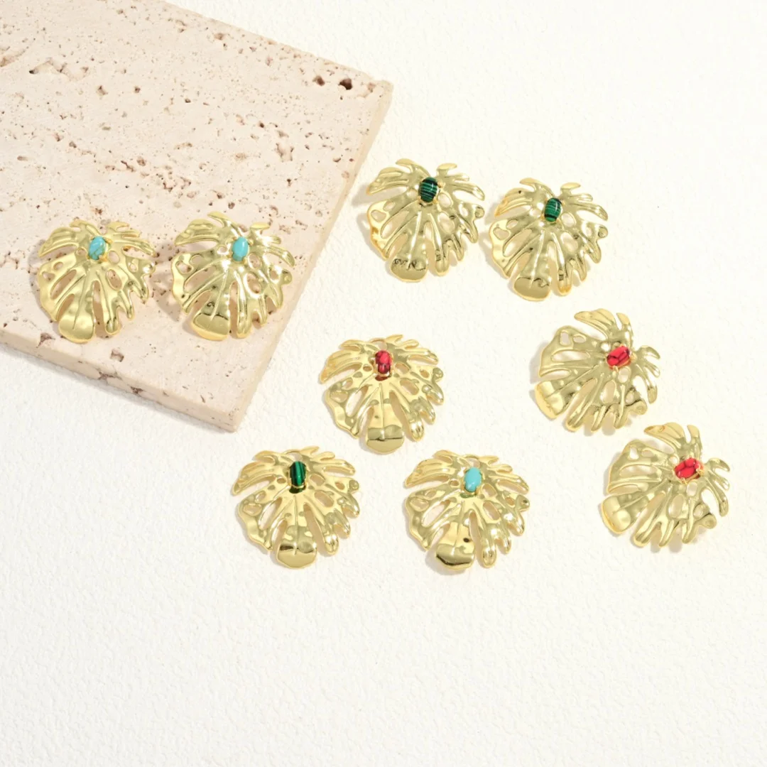 Gold Monstera Leaf Stud Earrings, Hollow Split Leaf Earrings Tropical Palm Leaf Earrings for Women：VE1885