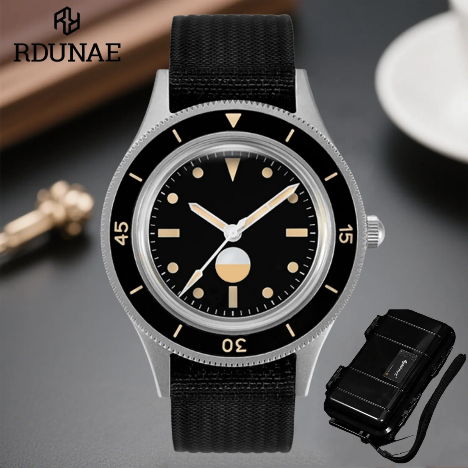 

RDUNAE 2025 New Men's Mechanical Watch NH35A 40mm Luminous Barracuda Pot Cover Glass