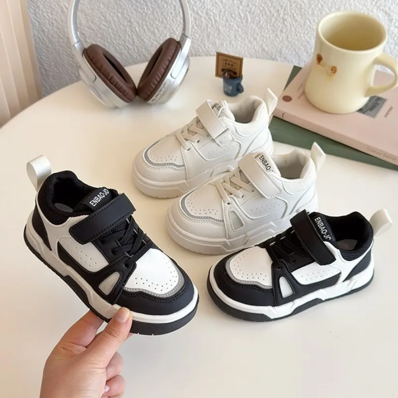 

2025 New Toddler Baby Kids Fashion Design Walking Shoes Sneakers White Non-slip Casual Shoes Boys Breathable Outdoor Board Shoes