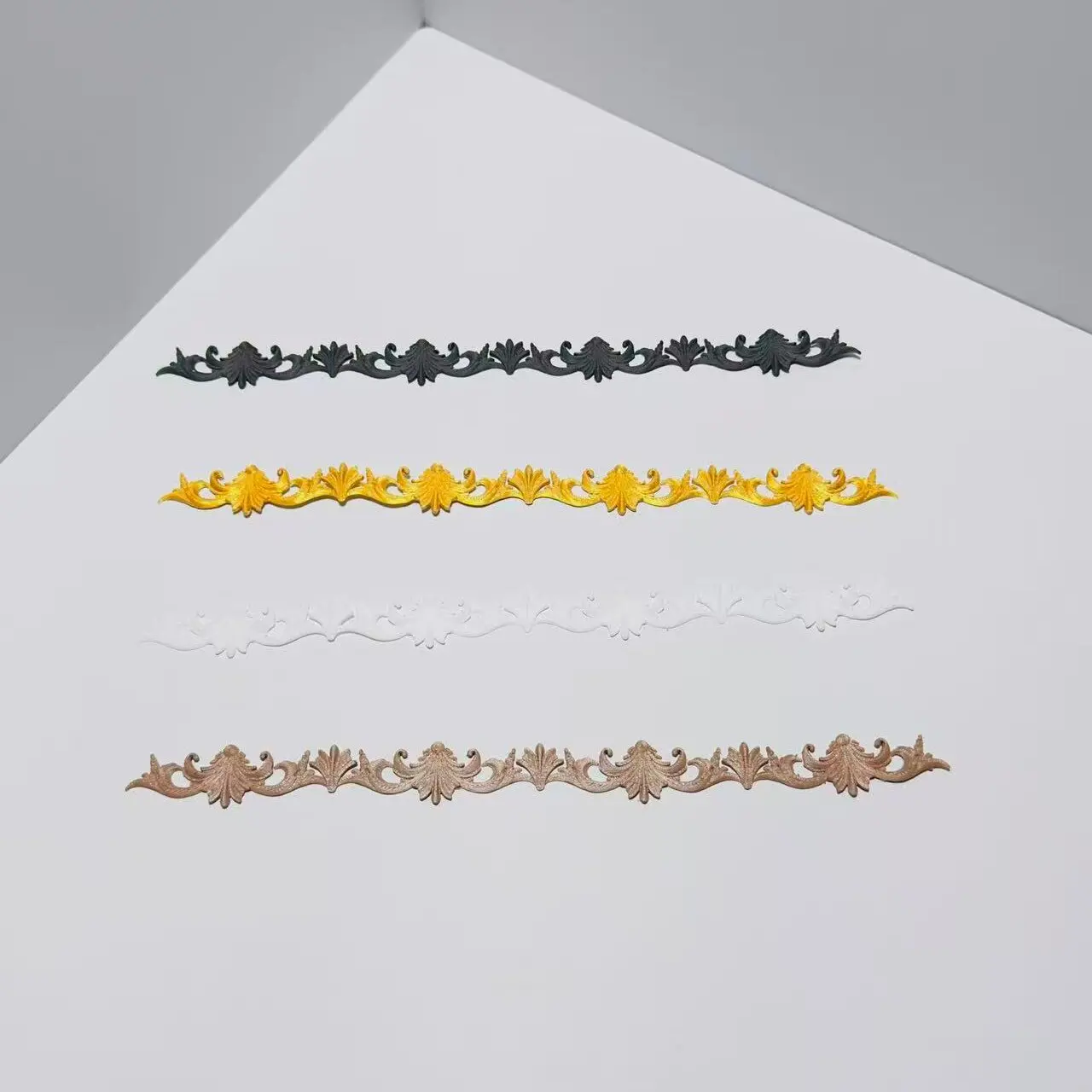 

1:12 Scale Dollhouse Vintage Trim Strip,European StyleCarvingEdge Applique,MiniatureDIY Diorama Scene Accessory,4ColorsAvailable