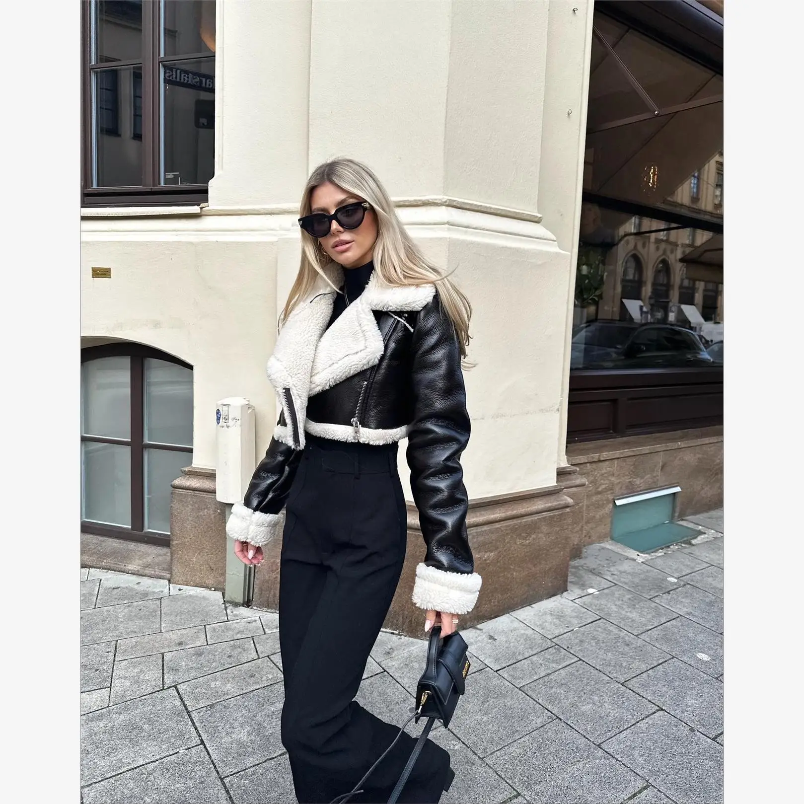 

Женская укороченная кожаная куртка-косуха с мехом, ультракороткая, модная верхняя одежда для женщин