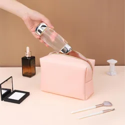 Women's Large Capacity Makeup Bag, PU Leather Cosmetic Organizer, Waterproof Travel Toiletry Bag with Handheld Strap for Ladies