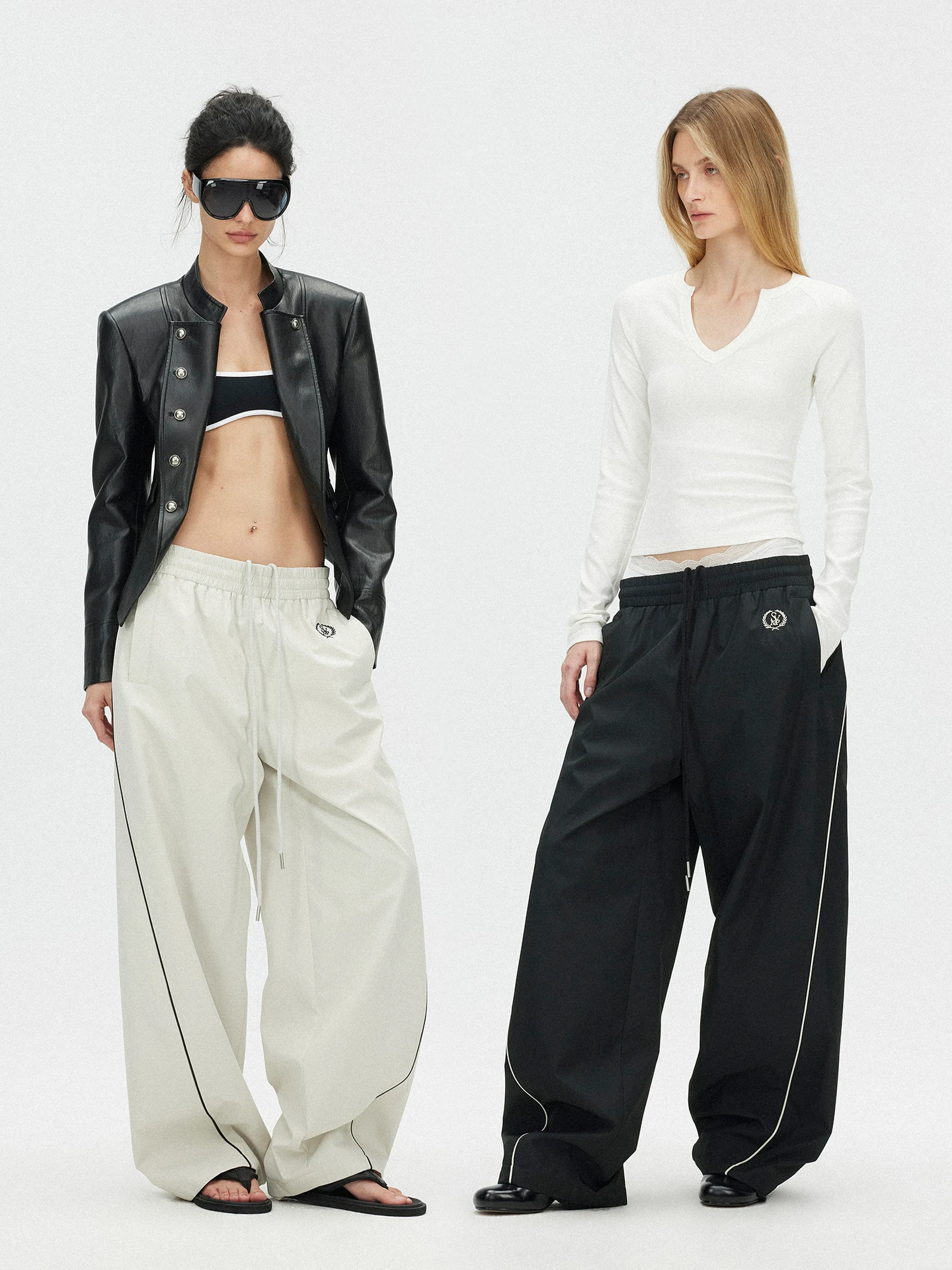 

Повседневные свободные нейлоновые брюки с цветными полосками и изогнутым кроем, женские, в стиле кэжуал, с низкой талией, широкие штанины