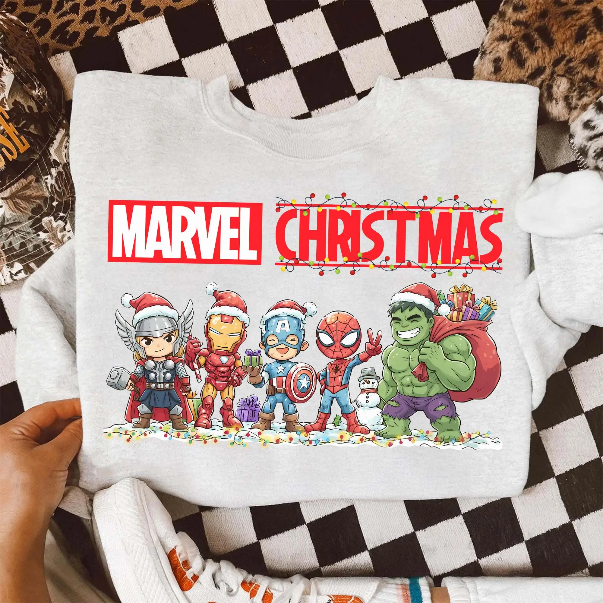 قميص Marvel Avenger Christmas Lights Group قميص Marvel Spider Man Hulk Iron Man Thor Xmas لرحلة عيد الميلاد Marvel